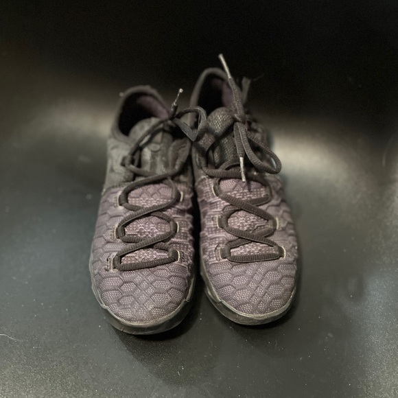 Nike KD 9. Black. Size 1Y. - Picture 3 of 4